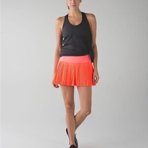 Lululemon /// Women’s Pleat To Street II - Grapefruit - Size 4